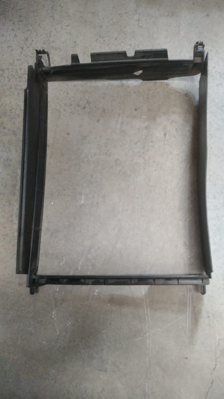 Duster 1-I Radyatör Davlumbazı (2009-2017)