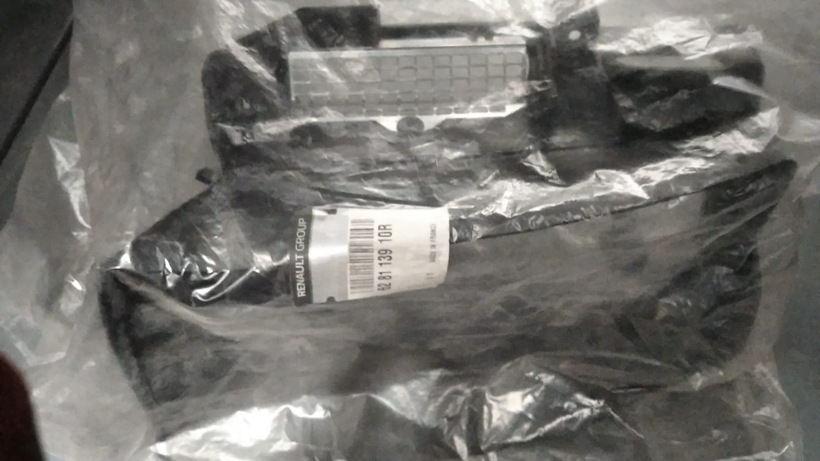 Megane 4-IV Ön Tampon Sol Hava Alma Kanalı