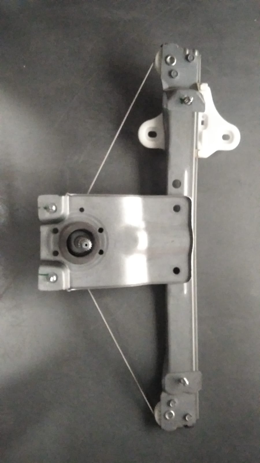 Clio IV Arka Kapı Cam Mekanizması Sol Manuel